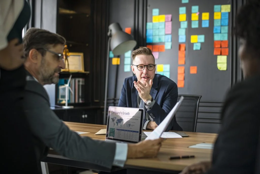 Aprendizado Escalável: sua empresa está criando borboletas ou só lagartas mais rápidas com a IA?